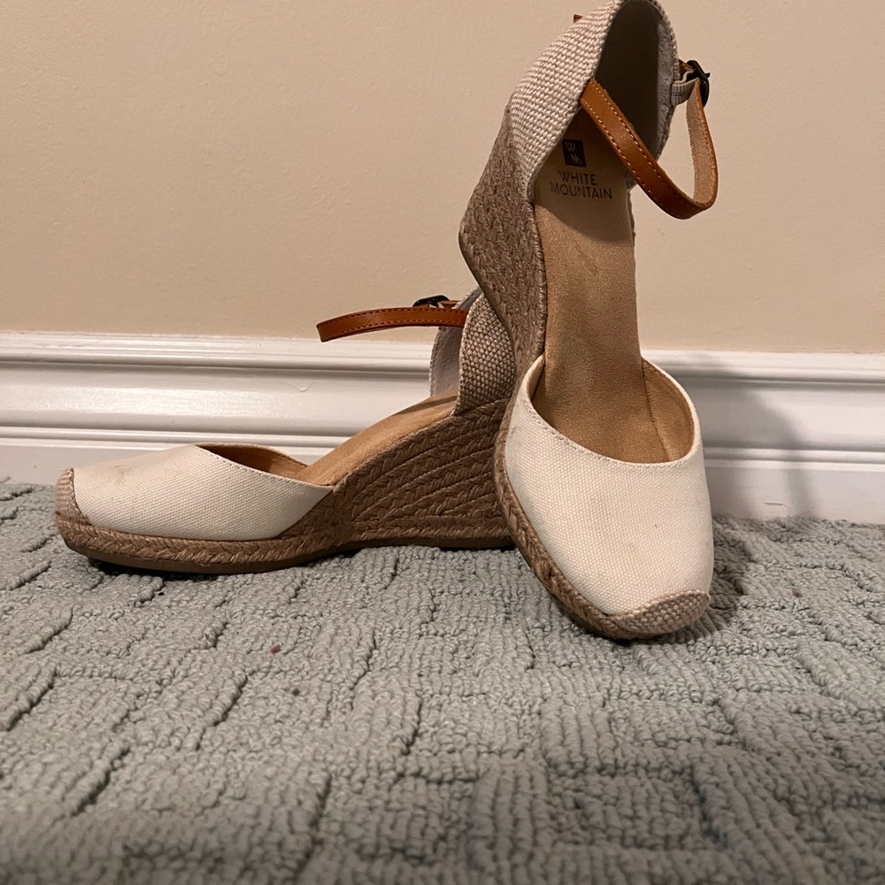 White Mountain cream espadrille wedges, 6 Wide